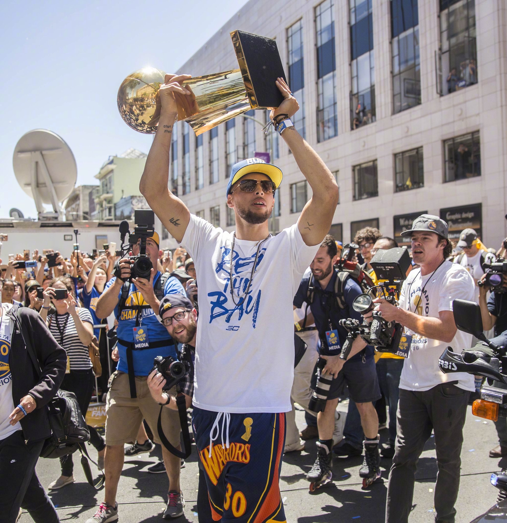 足球带来更 足球带来更