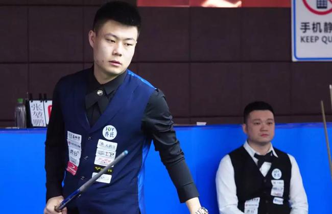 坚持自己的 坚持自己的