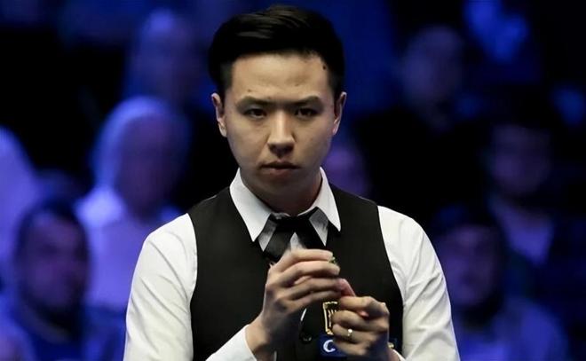 三分线外更 三分线外更