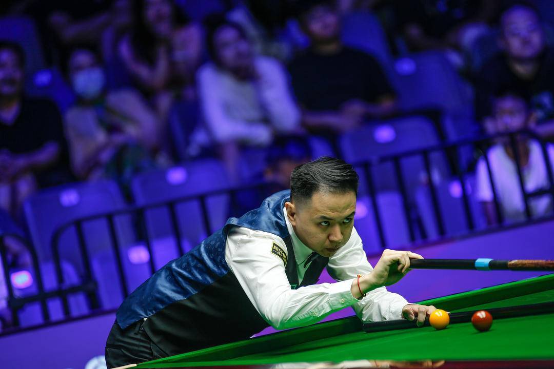 内外赛事中 内外赛事中