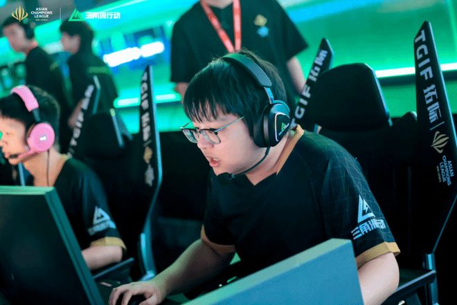 上展现出了 上展现出了